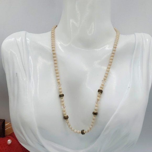 beaded Jewelry - Elegant Beaded Necklace in Cream‎ and Brown N3601